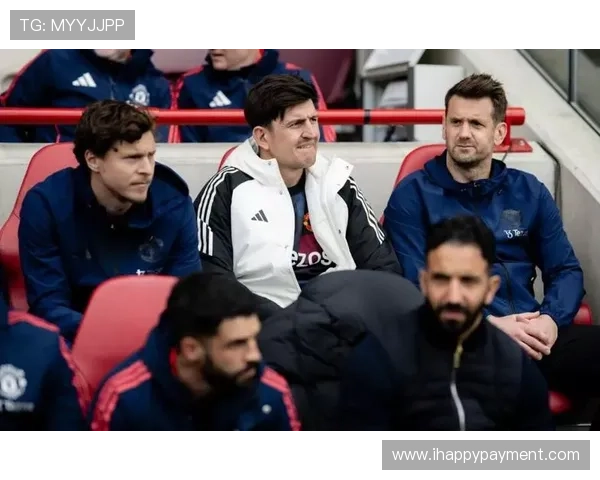 曼联球员集体要求启用老门将希顿守门为球队把关 曼联球员集体要求启用老门将希顿守门为球队把关